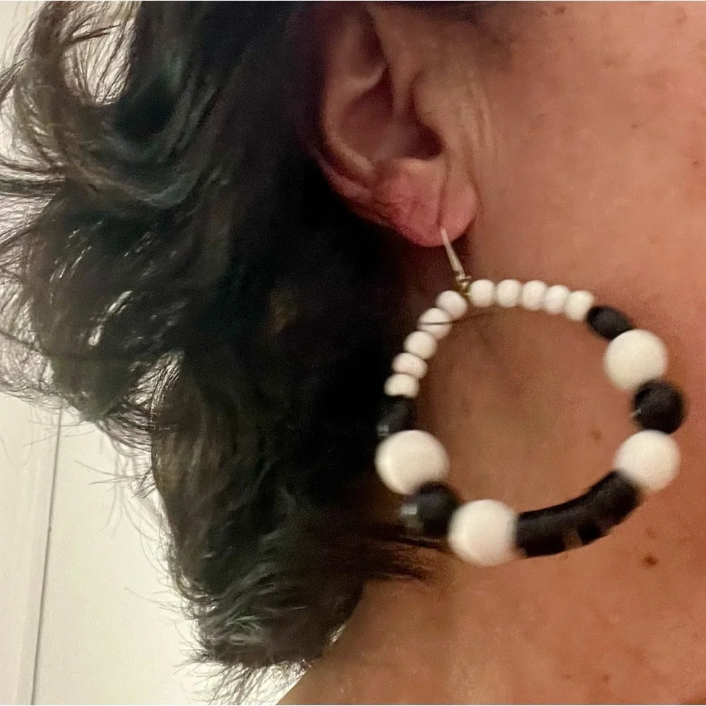 Black and White Beaded Hoop Earrings - Picture 2 of 16